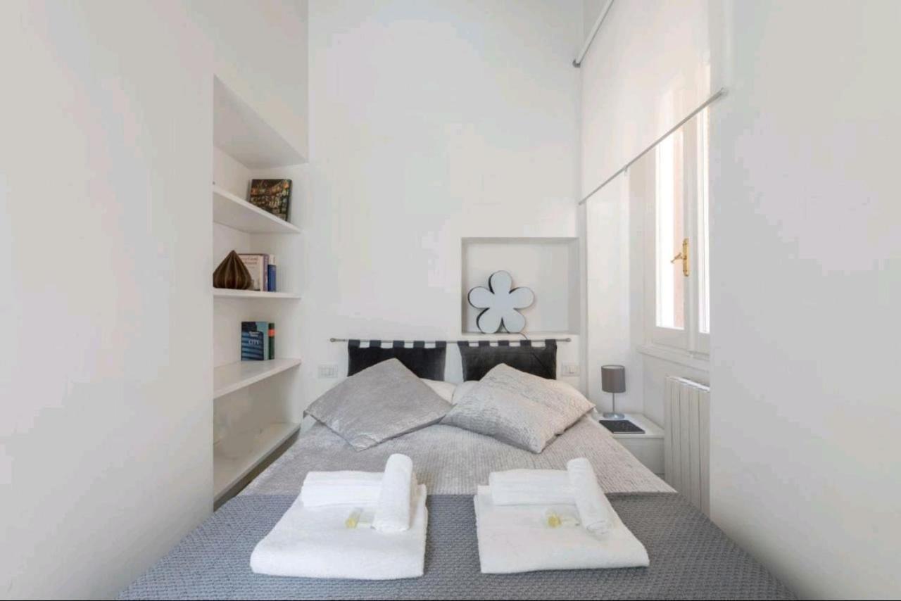 Spanish Modern Apartament Rome Extérieur photo